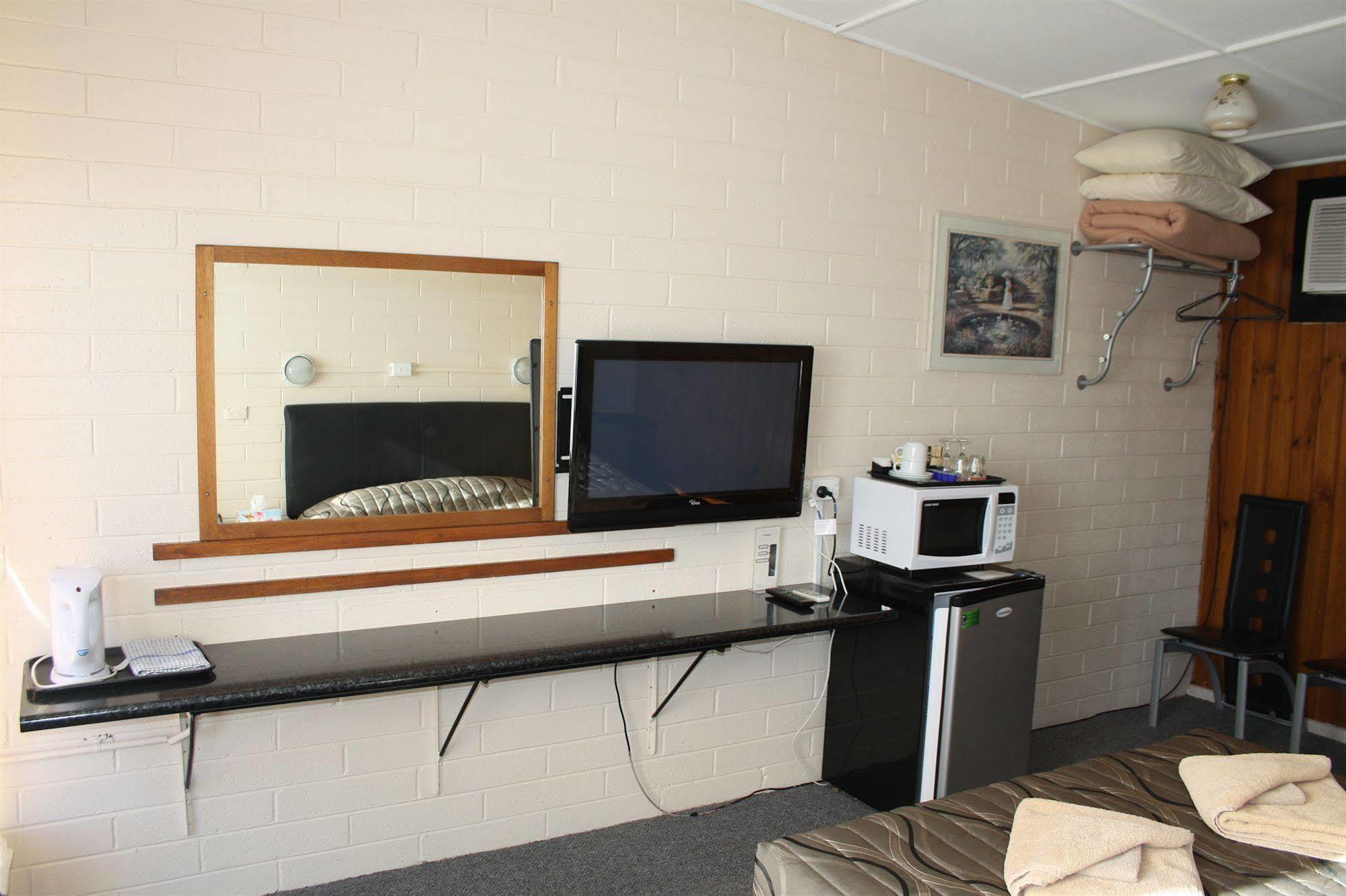 Nhill Oasis Motel Esterno foto