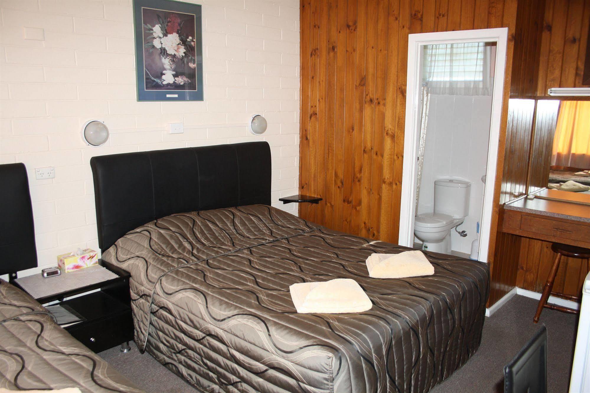 Nhill Oasis Motel Esterno foto
