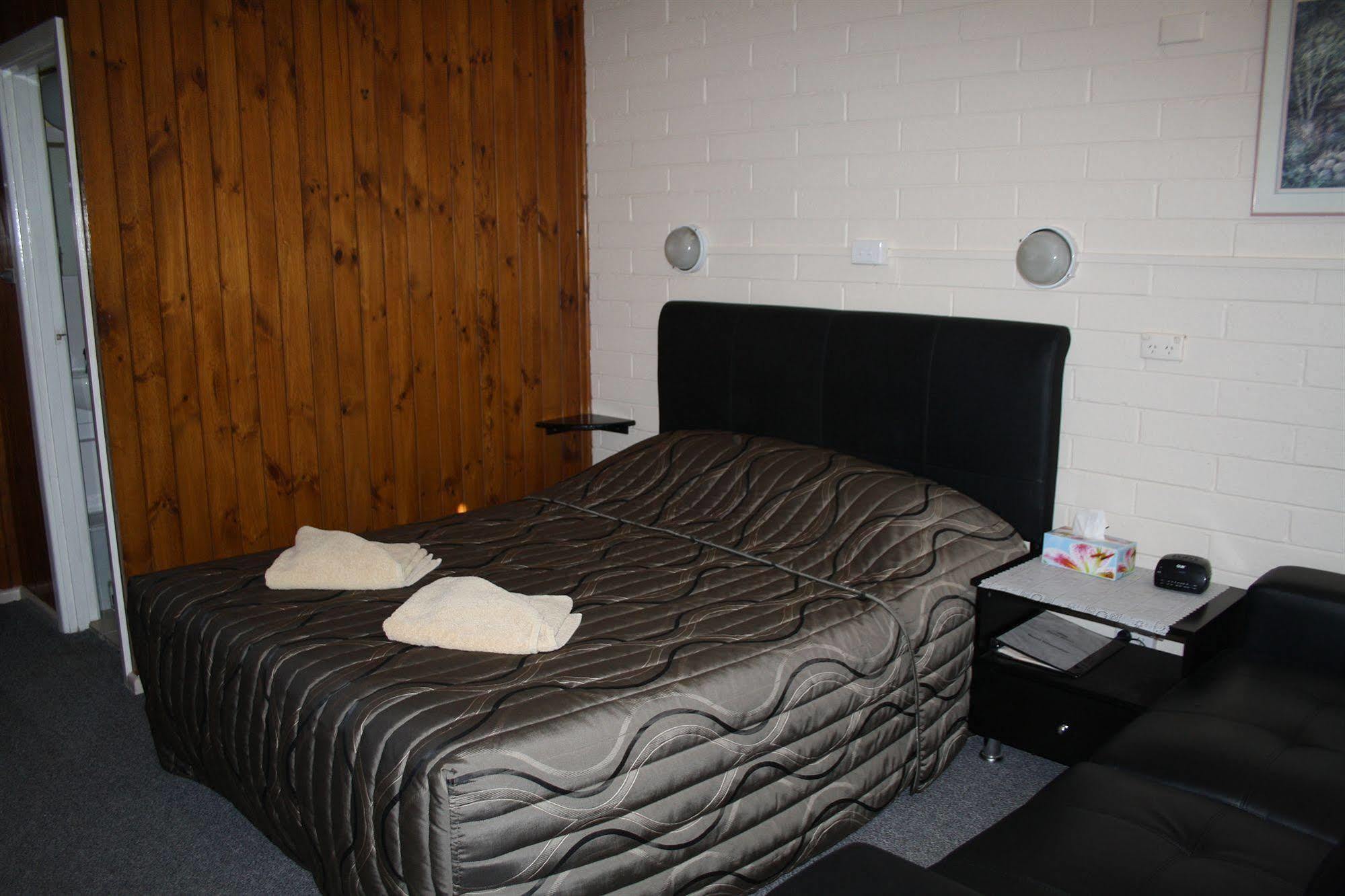 Nhill Oasis Motel Esterno foto